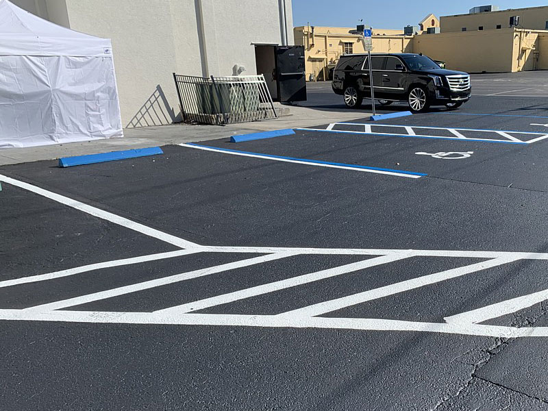 Commercial parking lot striping by Onyx Asphalt USA